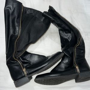 Tall black Kenneth Cole boots